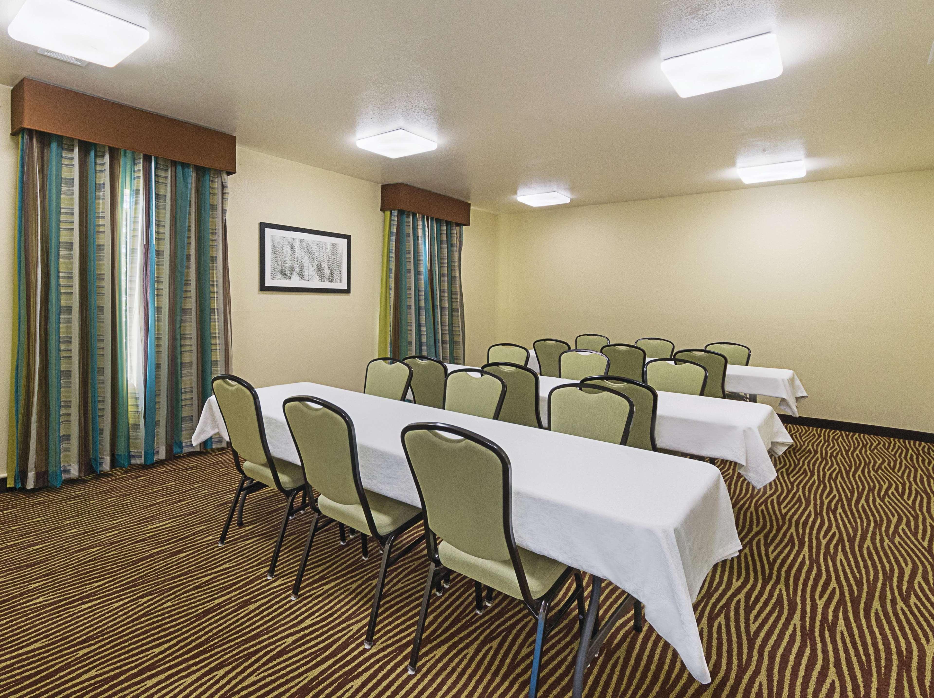La Quinta By Wyndham Mathis Exterior photo