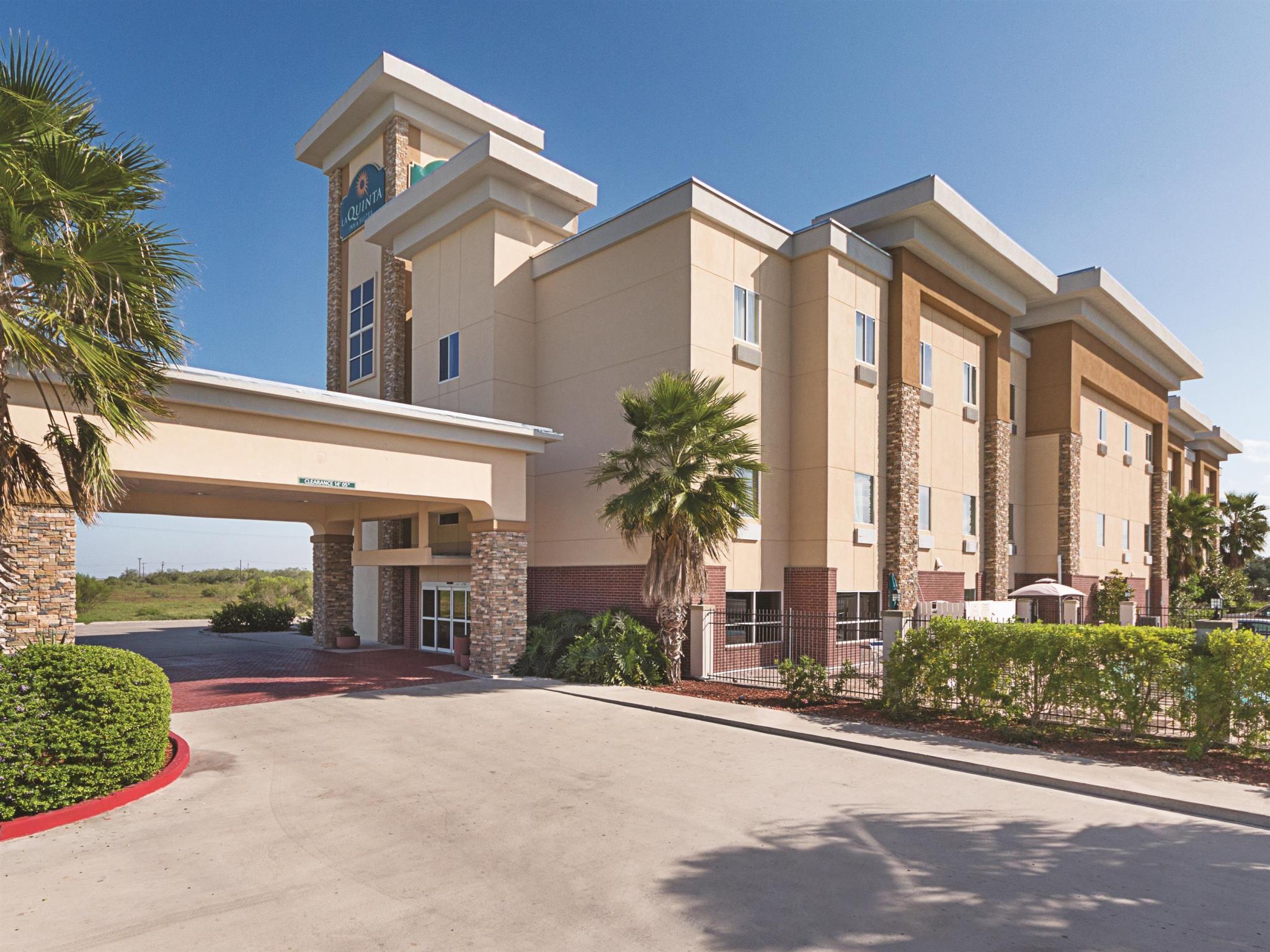 La Quinta By Wyndham Mathis Exterior photo